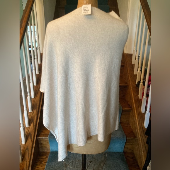 La Fiorentina Embellished Poncho Ivory NWT - Picture 5 of 8